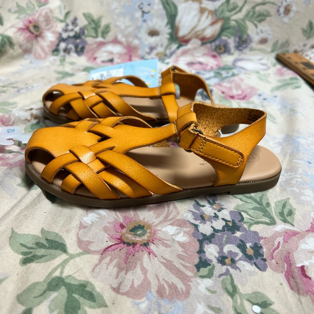 Sandals - Picture 2 of 9